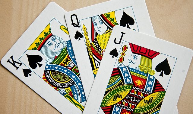Baccarat Online กับ เสือมังกร ต่างกันยังไง